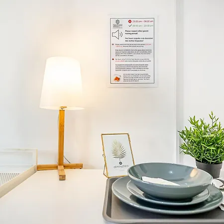 Pensión April Square By Lisbon With Sintra - Shared Bathrooms