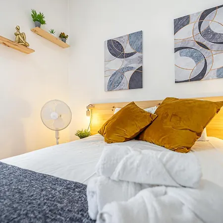 April Square By Lisbon With Sintra - Shared Bathrooms Pensionat Amadora