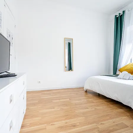 Pensión April Square By Lisbon With Sintra - Shared Bathrooms