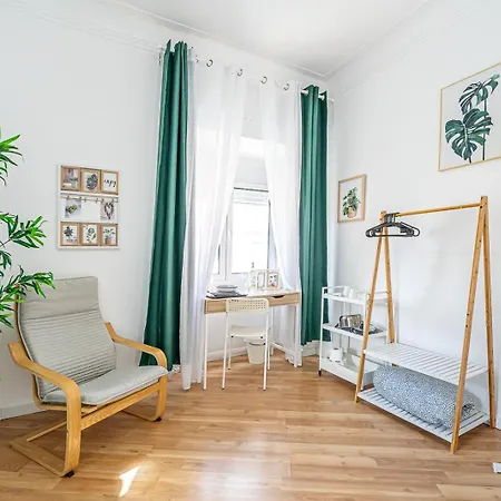 April Square By Lisbon With Sintra - Shared Bathrooms *