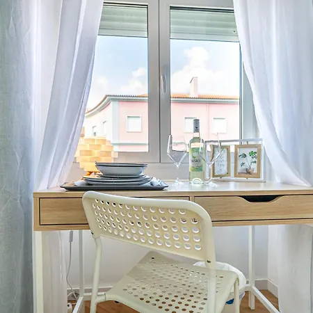 April Square By Lisbon With Sintra - Shared Bathrooms