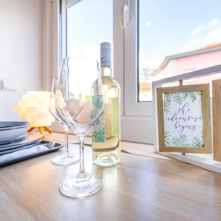 April Square By Lisbon With Sintra Guest house Amadora