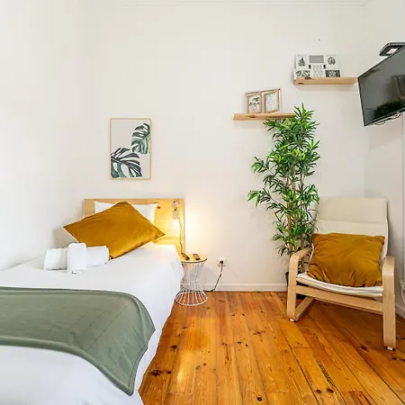 April Square By Lisbon With Sintra Guest house Amadora