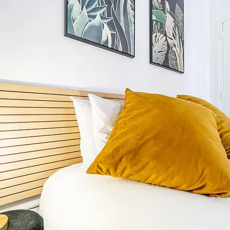 Guest house April Square By Lisbon With Sintra