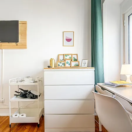 April Square By Lisbon With Sintra - Shared Bathrooms