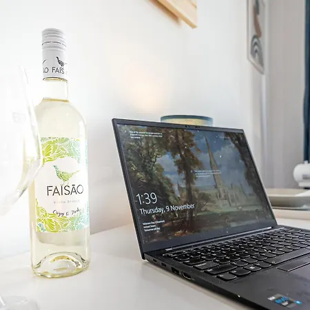 April Square By Lisbon With Sintra - Shared Bathrooms Pensionat