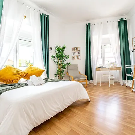 April Square By Lisbon With Sintra - Shared Bathrooms Pensionat Amadora