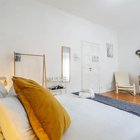April Square By Lisbon With Sintra - Shared Bathrooms *