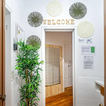 April Square By Lisbon With Sintra - Shared Bathrooms * 阿马多拉